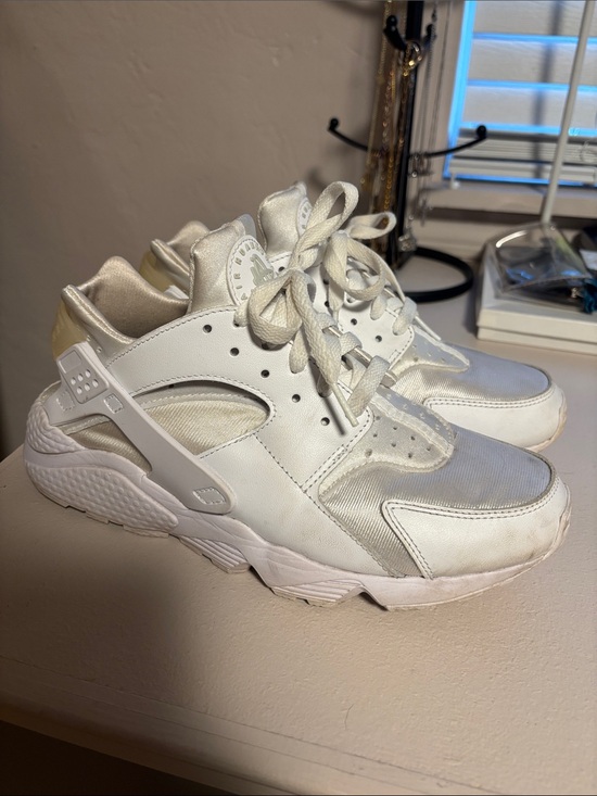 Nike Shoes - Nike White and Cream Huarache Sneakers